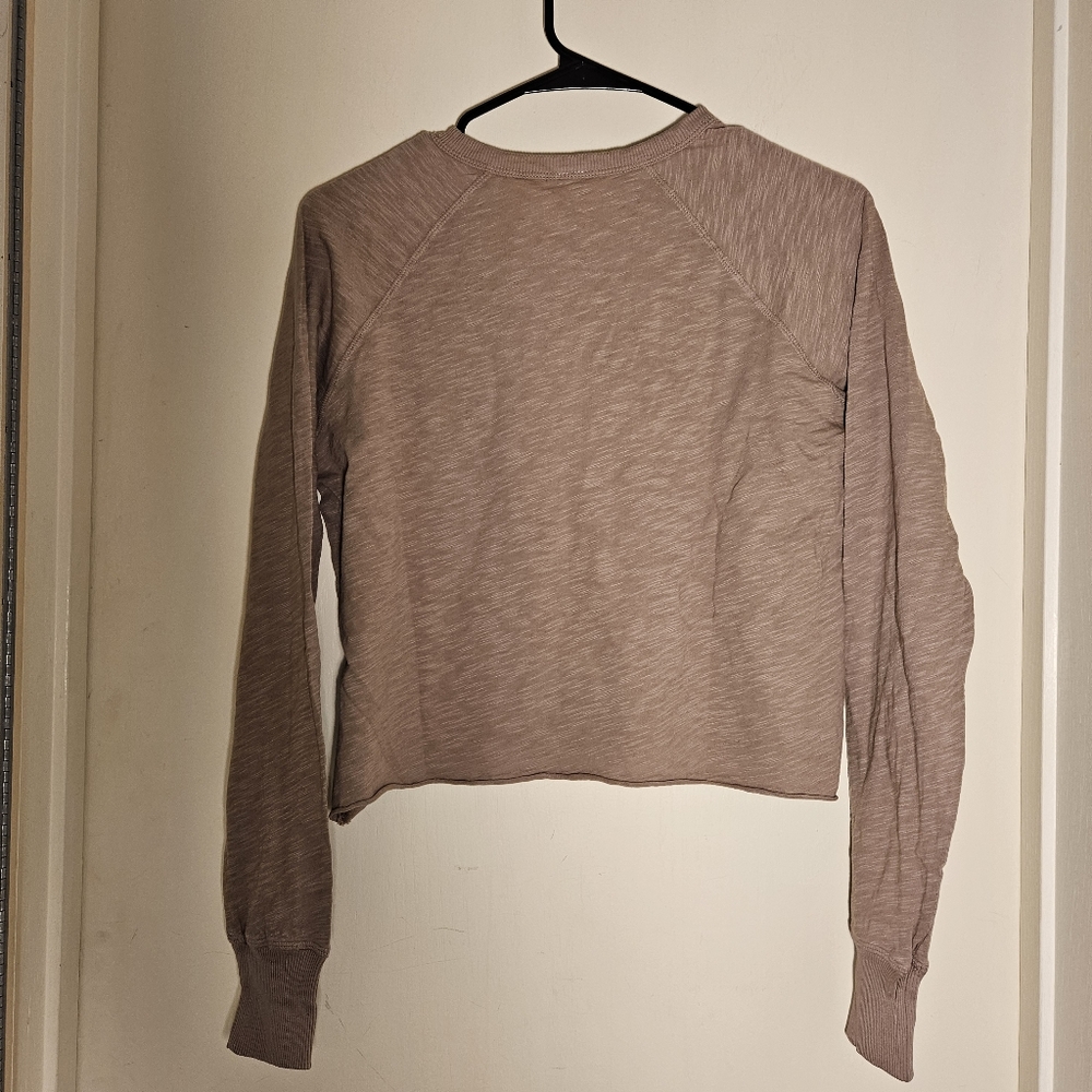 NWT Bobi Split Neck Long Sleeve Crop Top Taupe XS - Picture 2 of 4